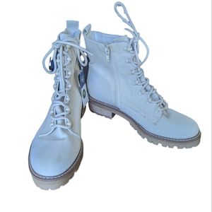 Women's Parker Lace-Up Combat Boots - Universal Thread™ Size 11 Color Cream